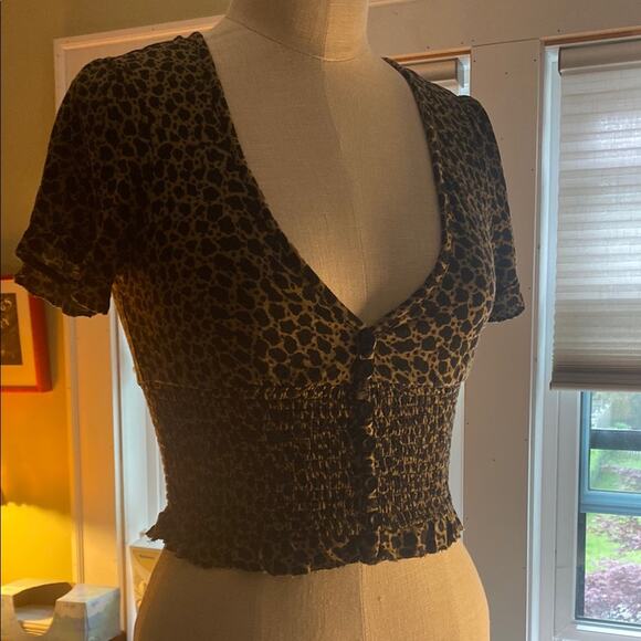 Urban Outfitters Black Crop Top Fitted Short Sleeve - Picture 1 of 6